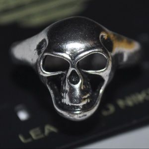 Silver Skull Ring Size 7 NWT